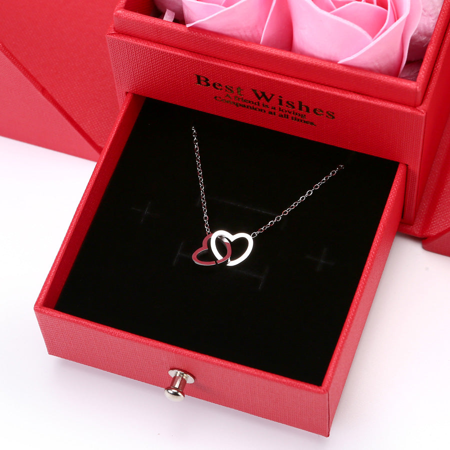 Rosenbär Box - Gravierte Halskette & ewige Rosen