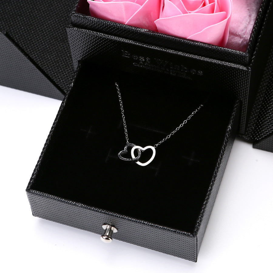 Rosenbär Box - Gravierte Halskette & ewige Rosen