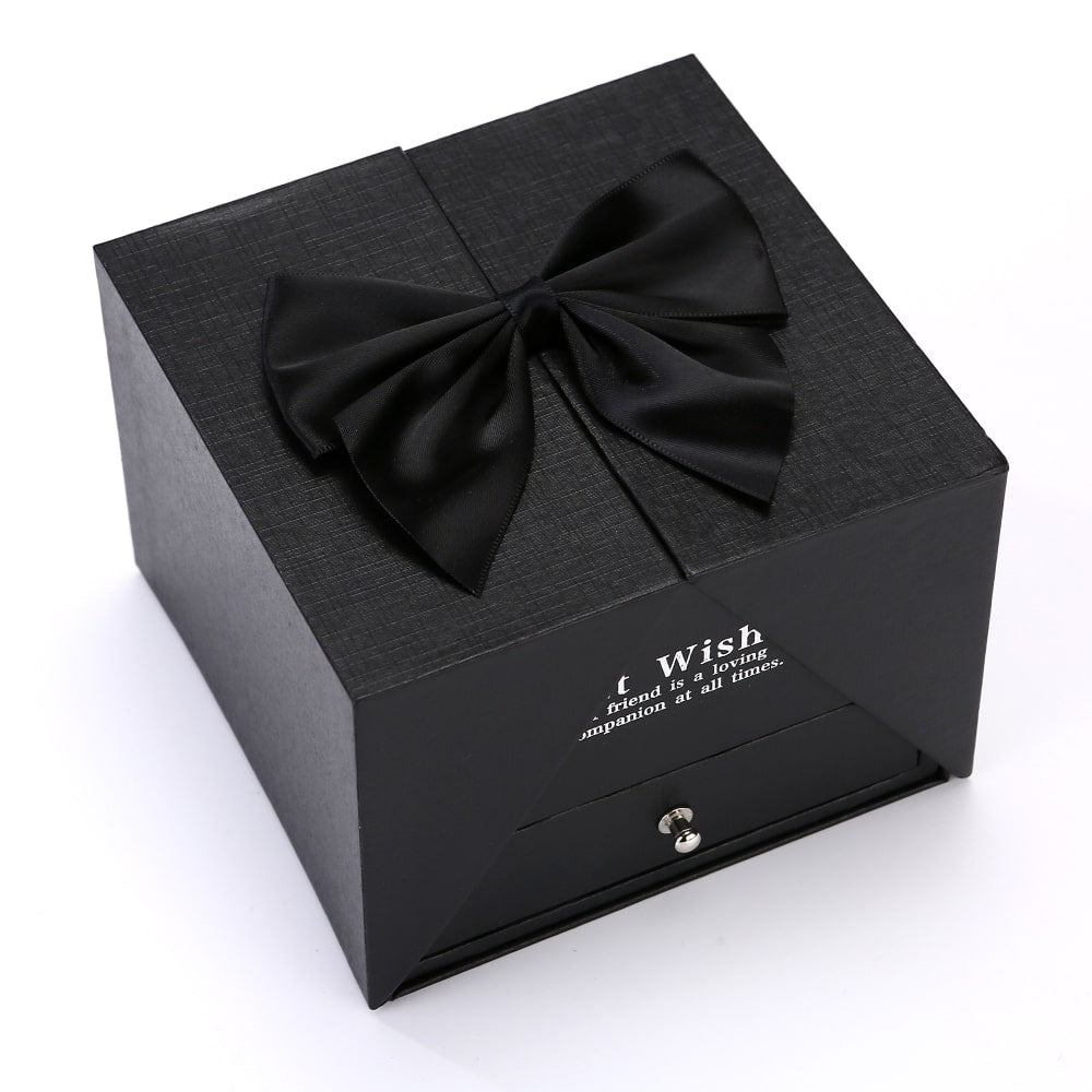 Ewige Rosenbox zum Aufklappen - Gravierte Halskette & echte Rosen