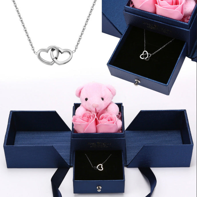 Ewige Rosenbär Box - Gravierte Halskette & ewige Rosen