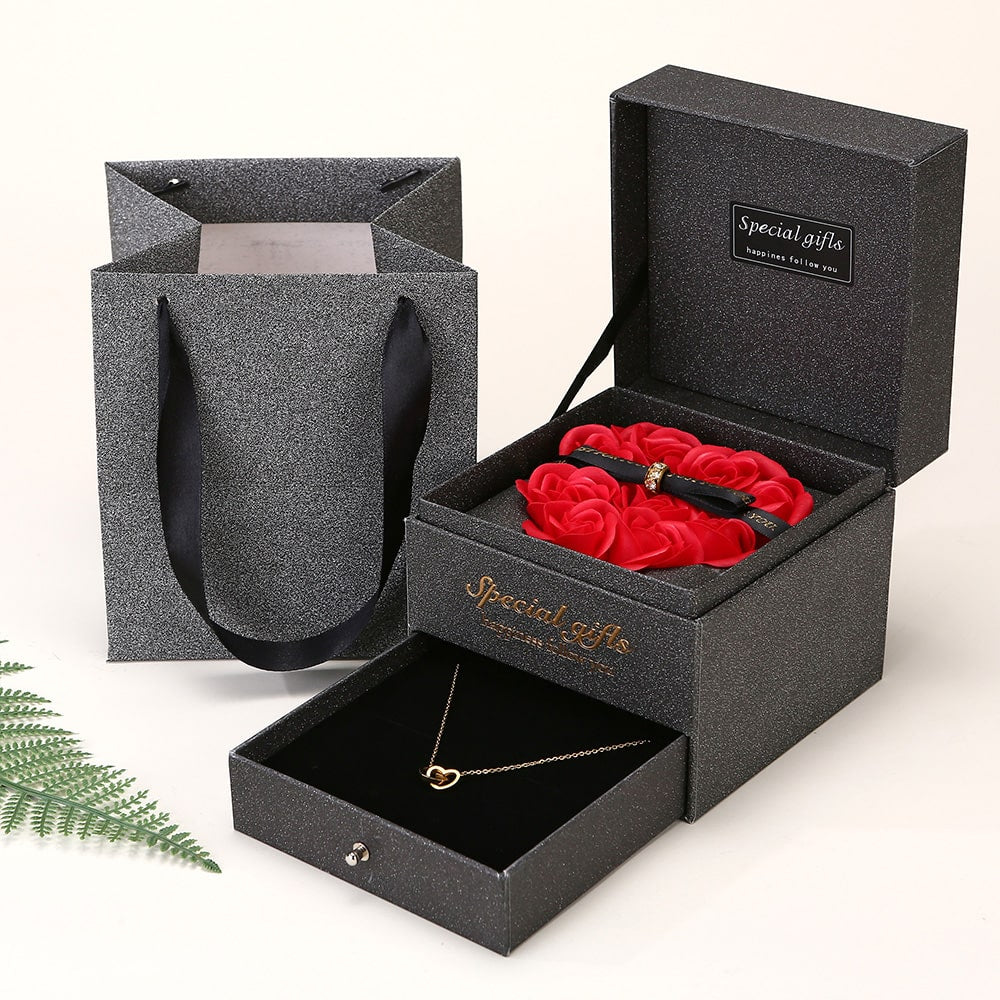 Ewige Herz-Rosenbox - Gravierte Halskette & echte Rosen