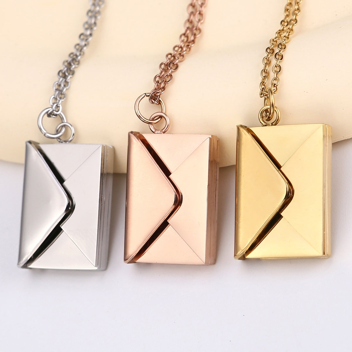 Ewige Rosenbox – Halskette mit geheimer Nachricht und echter Rose