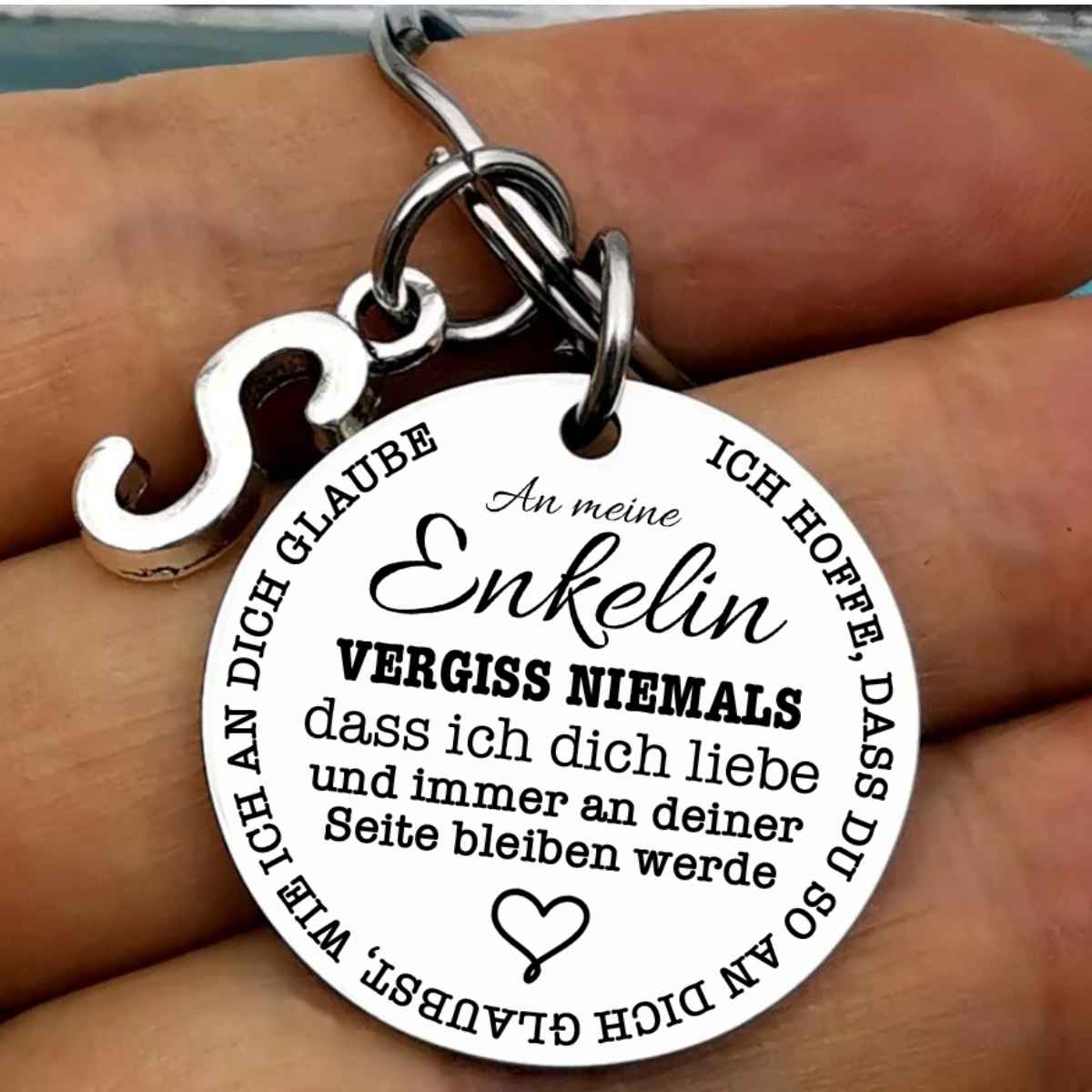 An meine Enkelin - Schlüsselanhänger mit Initial