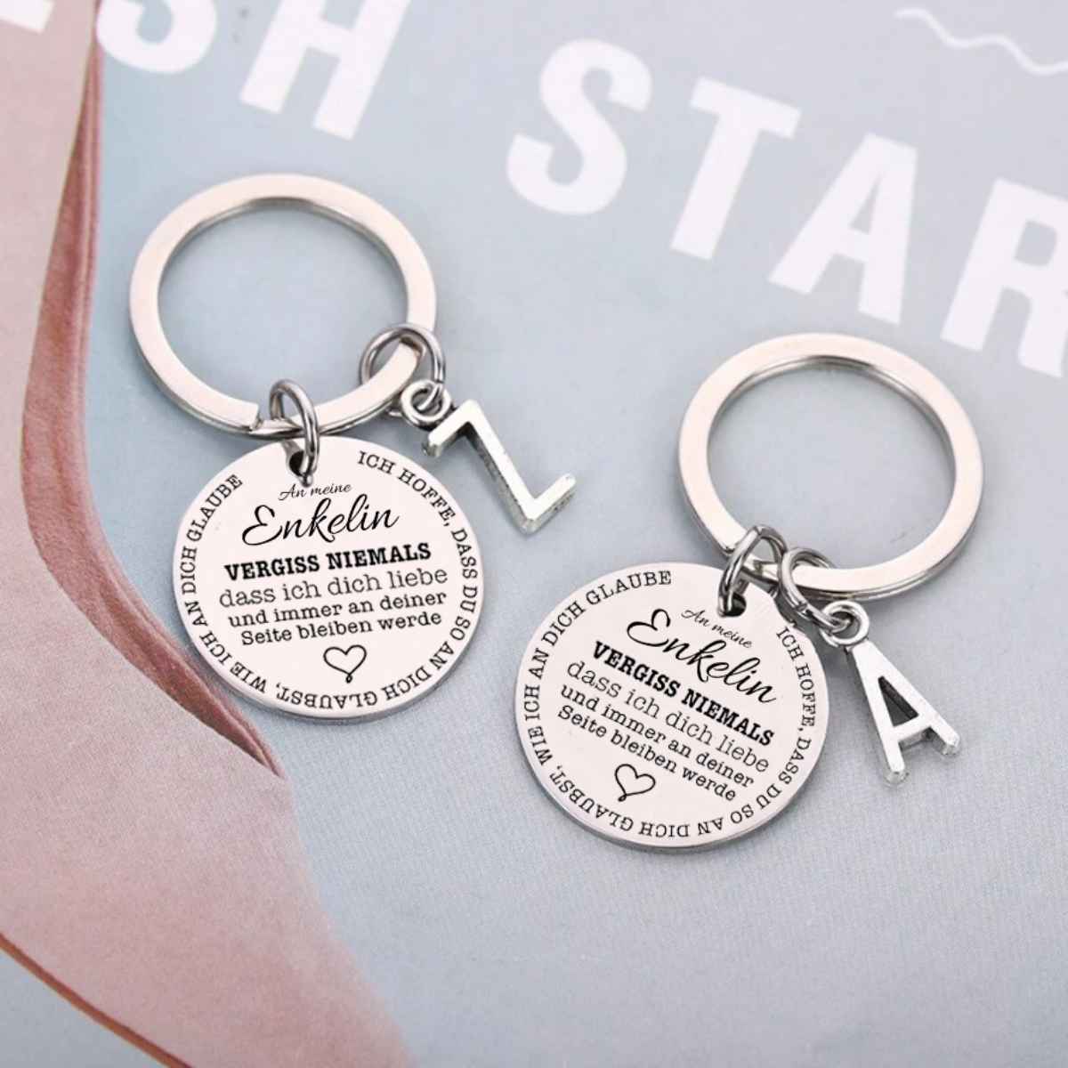 An meine Enkelin - Schlüsselanhänger mit Initial
